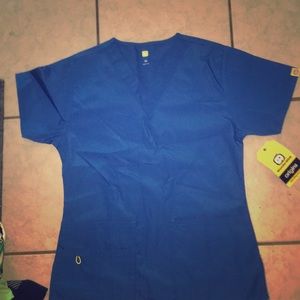 Xs wonder wink top scrub